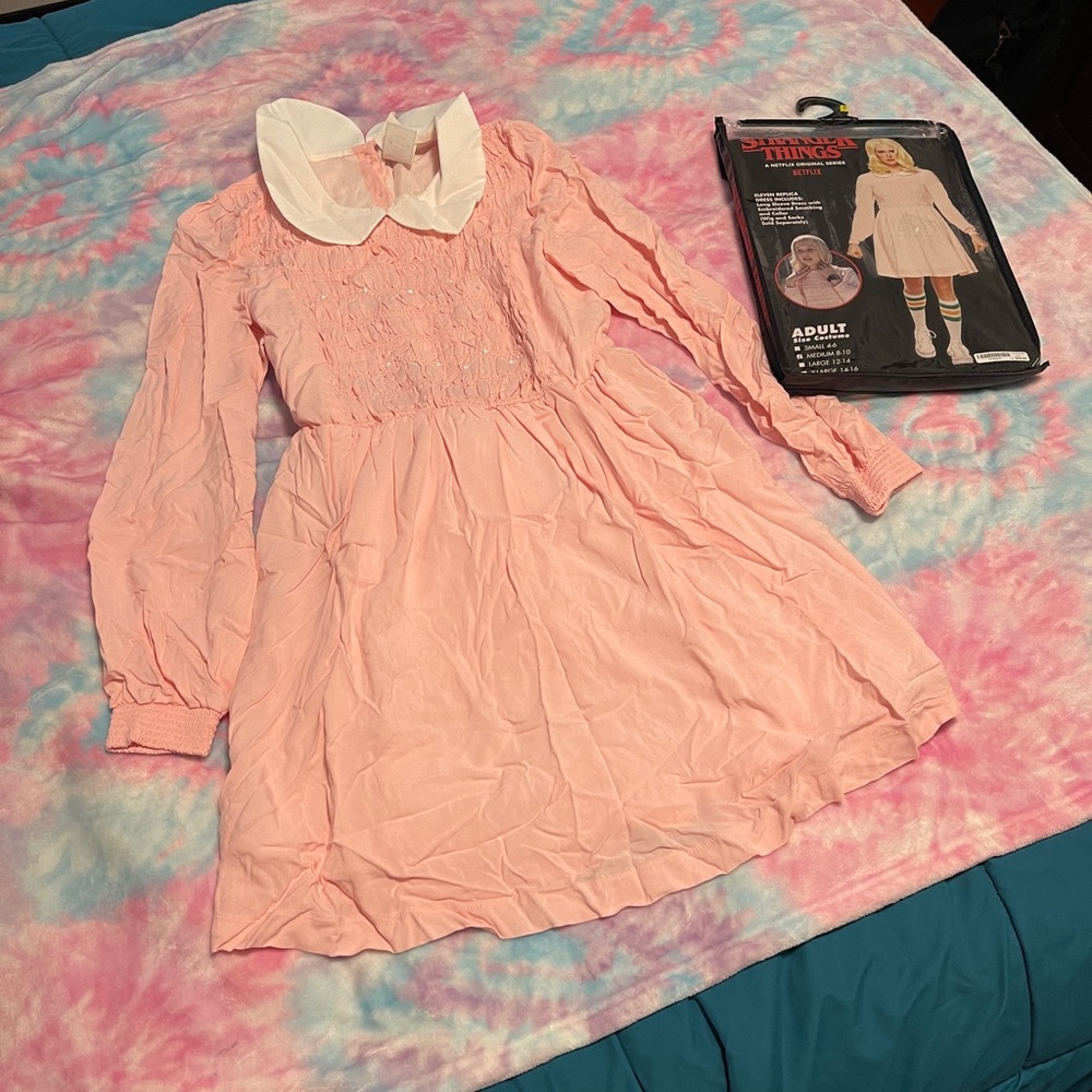 Adult stranger things costume M